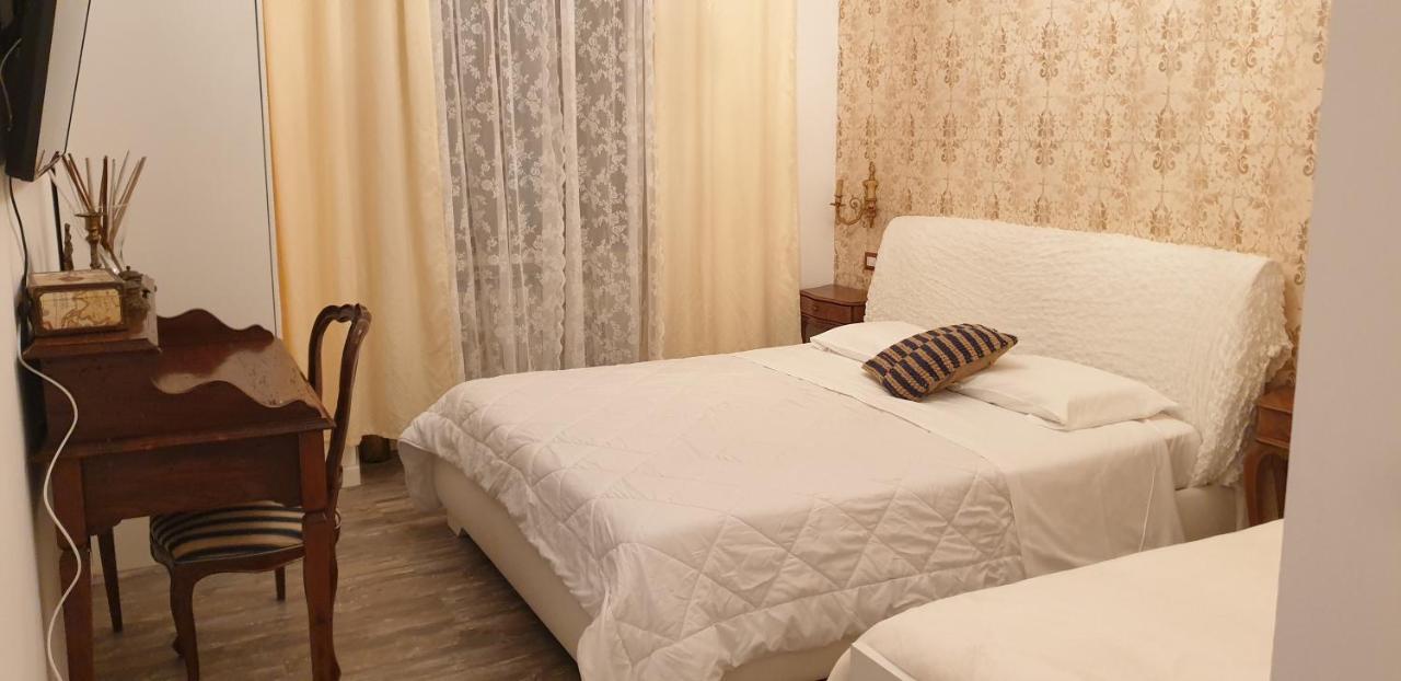 Romeo & Juliet Non-hotel *